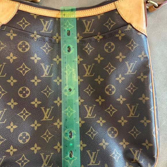 Louis Vuitton - Picture 4 of 11